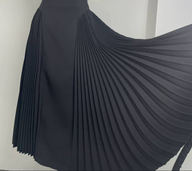 LAAM black and white off shoulder dress